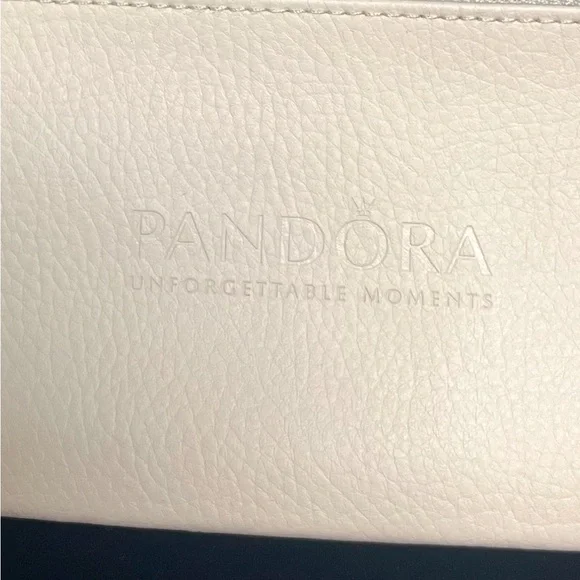 Pandora "Unforgettable Moments" travel‎ jewelry case - Picture 3 of 9